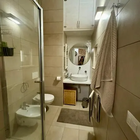 Casa Valenziani * Roma